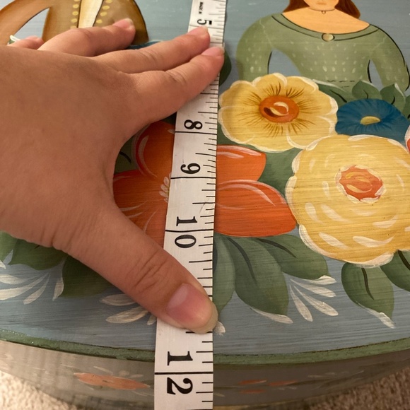 Vtg French Couple Oval Handpainted Folk Art Wooden bride box With Cover Marked - Picture 9 of 16